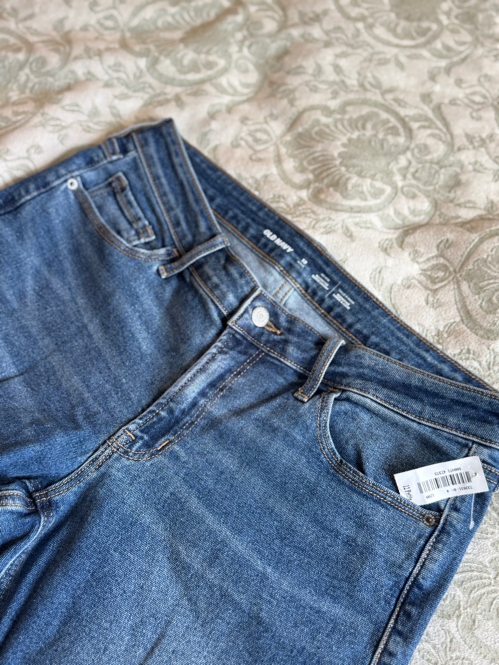 Old Navy Mid-Blue Straight Leg Women's Jeans